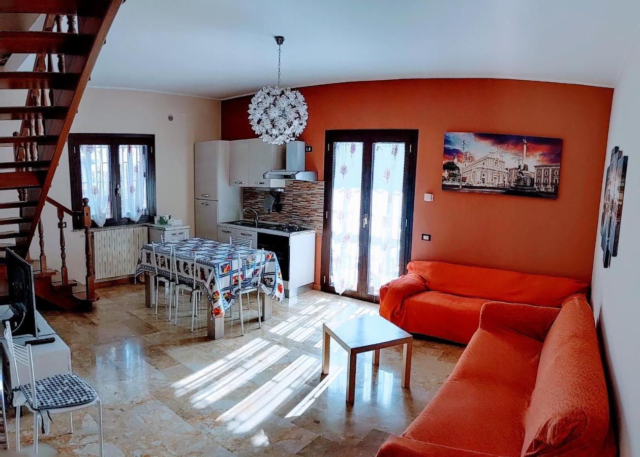 Casa Vacanze Volpe Dell'Etna Nicolosi Eksteriør billede