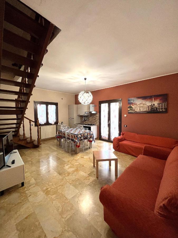 Casa Vacanze Volpe Dell'Etna Nicolosi Eksteriør billede